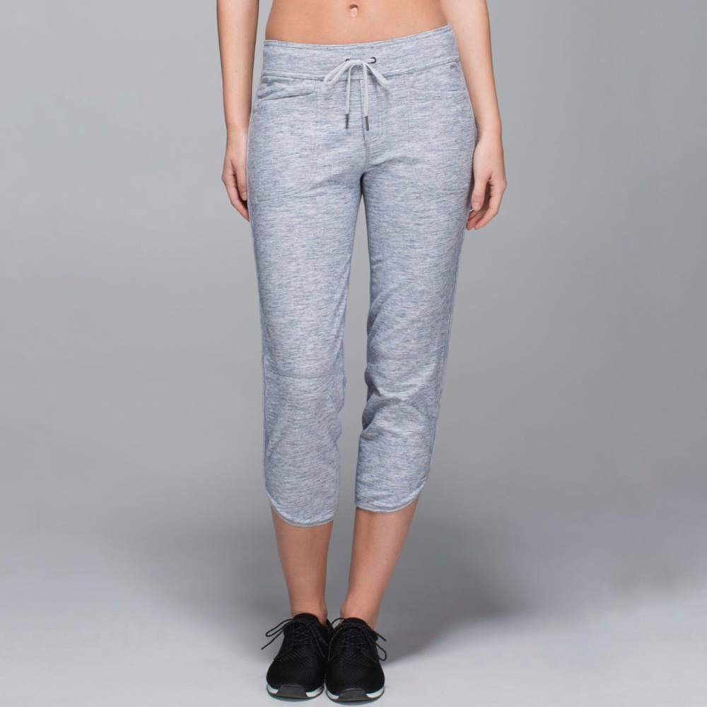 Lululemon | Keep It Cool Crop in Heathered Space Dyed Gris‎ Size 8
